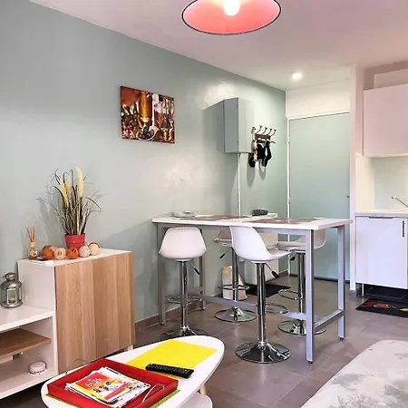 Bo040-1109 2 Pieces 4 Couchages Bormes Les Mimosas