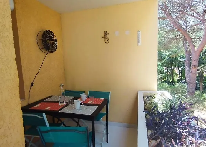 Bo040-1109 2 Pieces 4 Couchages Bormes Les Mimosas